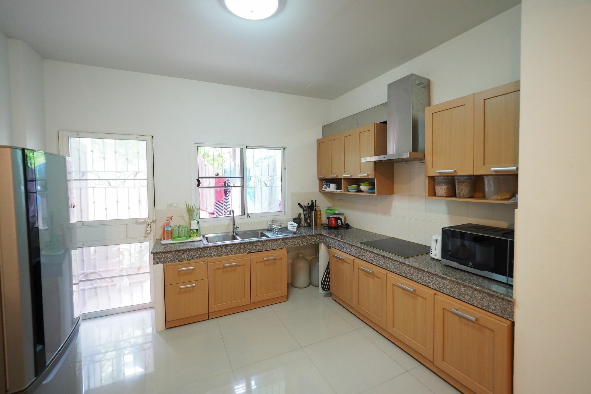 Ferienwohnung The White House Krabi town Exterior foto